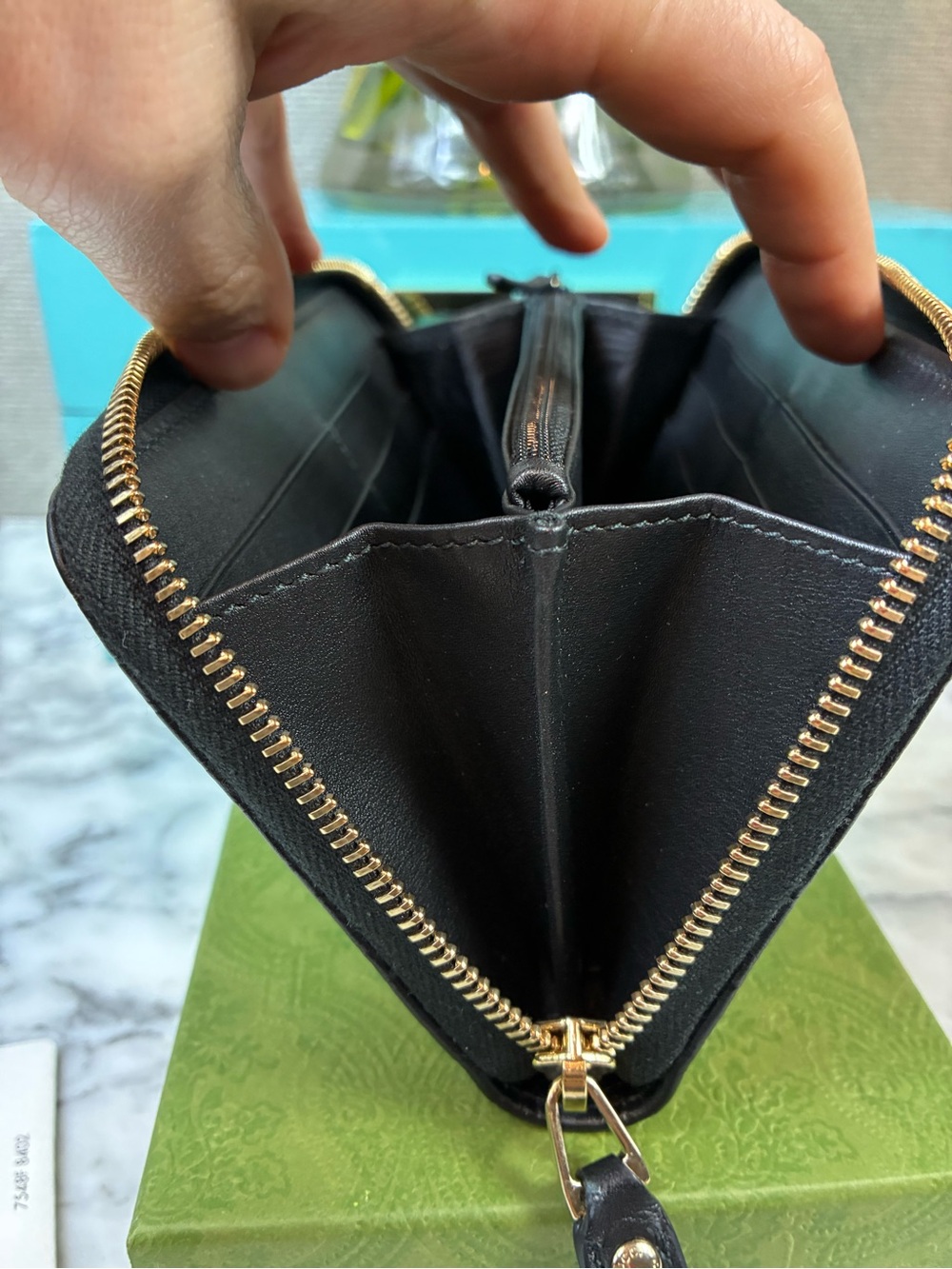 Gucci Black Nero Micro Guccissima GG Leather Zip Around Wallet - NWOT - Picture 10 of 12